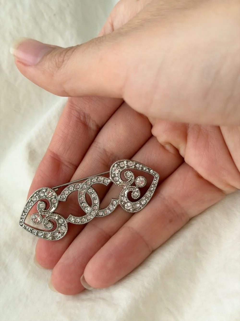 Chanel Crystal Heart Link Brooch - Silver Tone - Picture 10 of 12